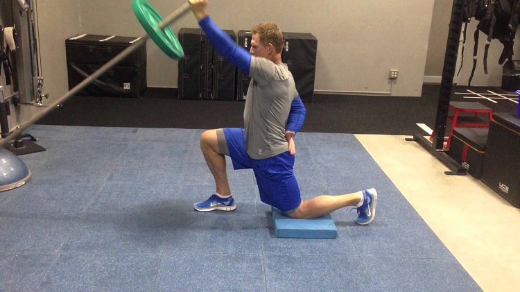7 Effective Shoulder Workouts With Barbell