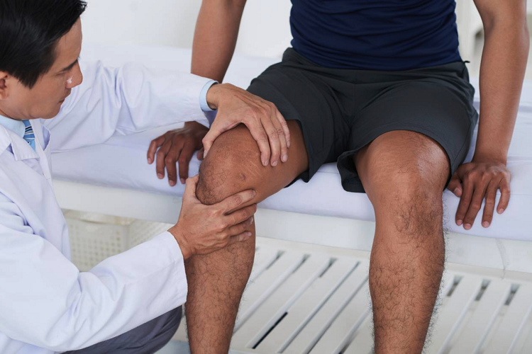 Why Does My Knee Hurt When I Run?